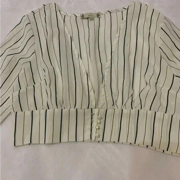 Iris Los Angeles Women's White Black Stripe Plunge Deep V Neck Cropped Top L NWT - Picture 7 of 14